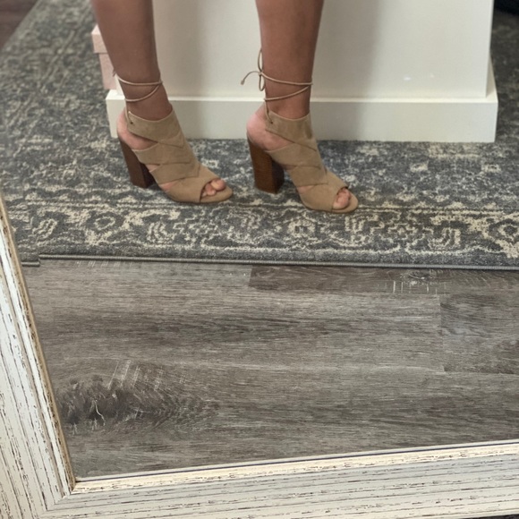 Block heel - Picture 2 of 10